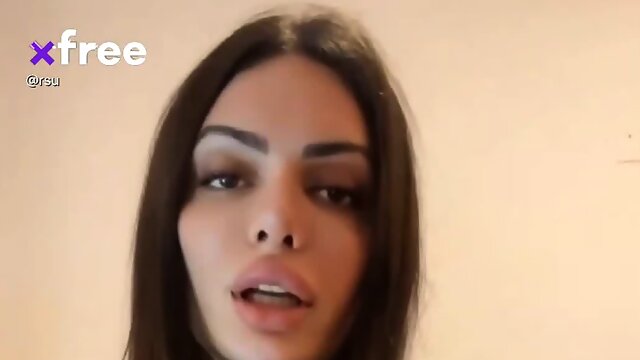 Joi Cumshot, Tongues