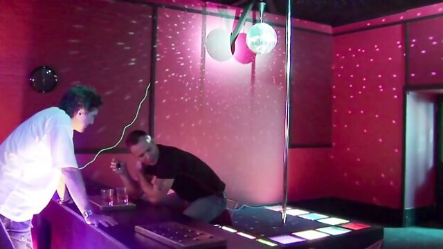 Faciale, Collants, Britannique