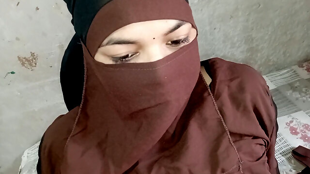 Fucking Hard Muslim Pussy