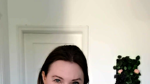 Stepmom Gives Good Care to You