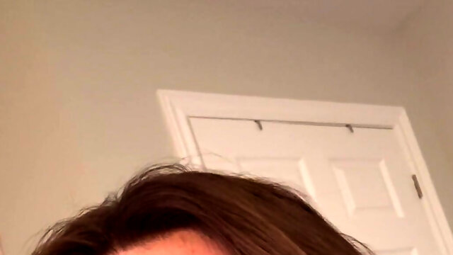 When Facetiming You at Work Gets Steamy JOI