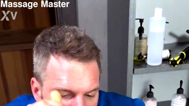 Erotic massage for chunky MILF