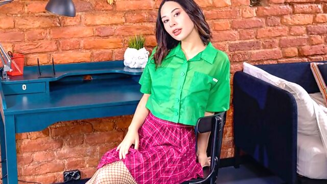 Long hair sex with junoesque Roxy Muray from Karups Private Collection