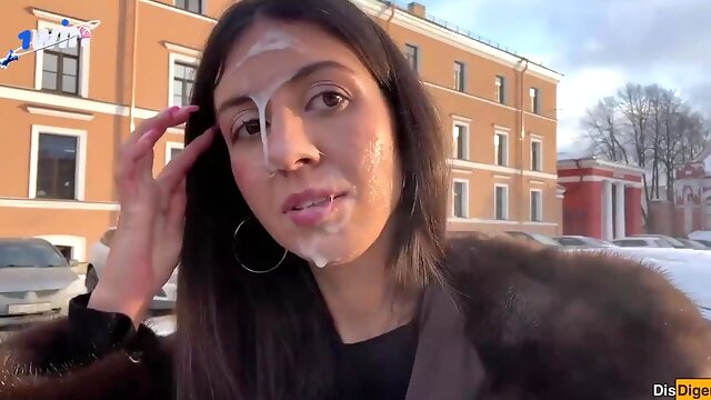 Kinky Stranger Offers Public Cumwalk