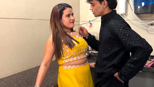 Kitchen quickie with chubby Latina step-mom