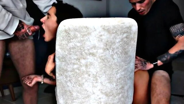 Lecher La Chatte, Cocu, 2 Hommes 1 Femme