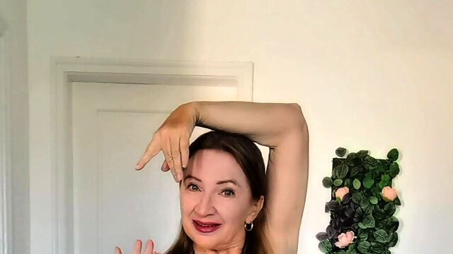 Granny Bouncing Huge Natural Tits