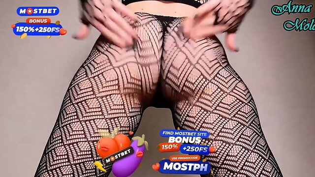 Little Dildo in my coochie completely I didn’t notice how the dildo entered me phat ass white girl