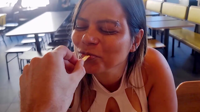 Plump Bootylicious Brazilian Babe Gets Fucked Hard In the Doggy Pose After the Date In McDonalds