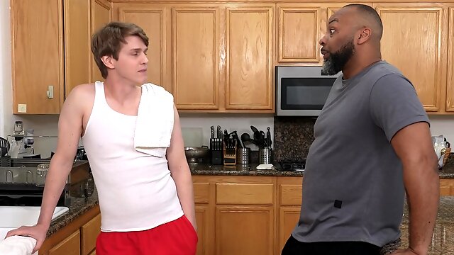 The new roommate of Ray Diesel, a sexy guy.