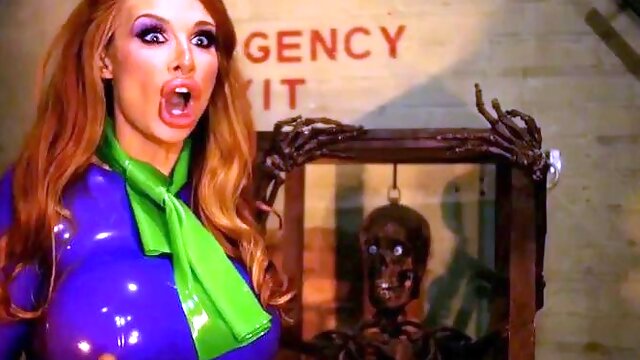 БДСМ, Латекс, Большие Сиськи