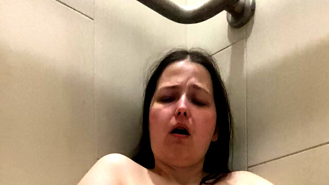 Saggy Tits, Masturbation