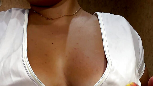 Nurse See Big Boobs