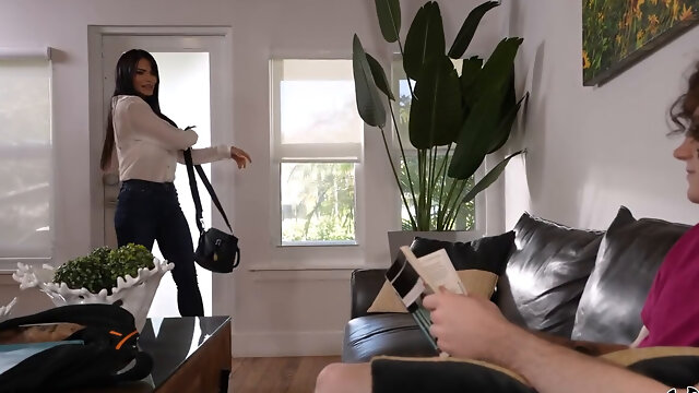 Jodie Johnson banging the wet twat of MILF Anya Volkova