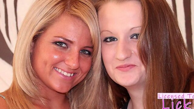 Lesben Rasierte Muschi, 18 Jahre, Arschlecken