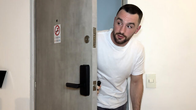 Cuckold Films Stranger From the Internet Giving Hotwife Uncontrollable Squirting Orgasms and Creampie