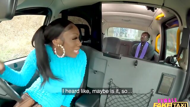 Easy-on-the-eyes Ebony Mystique At Car Clip - Ebony Ayes