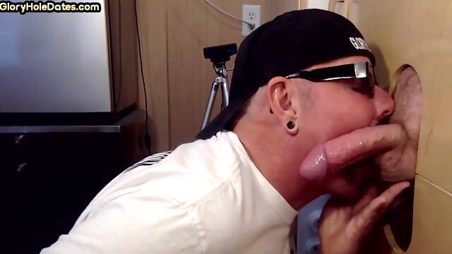 Mature Gay Sucks Hard Cock In Amateur Bj Video