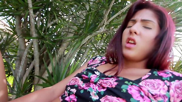 Big booty redhead Sophia Steele bangs herself with a toy