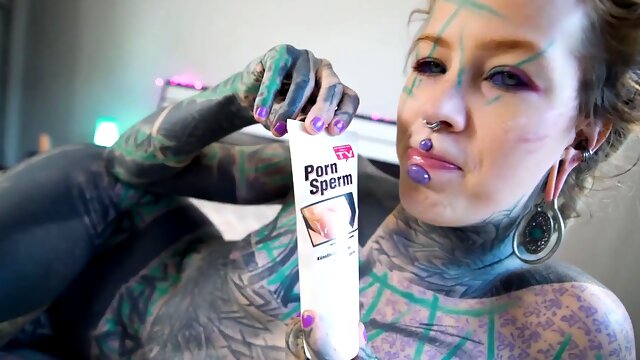 Inked babe craves anal Gaping and messy cumplay