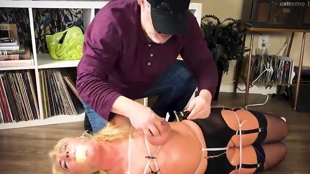 TedMichaelsDamsels - Zoey Ziptie - Crushed and Cumming