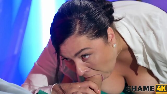 Shame4k. swift sex with mature czech manager Lady During a lunch break