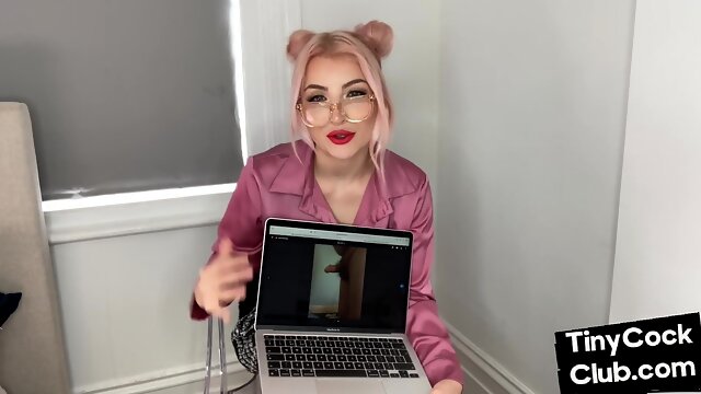 Small dick dude mocked by real brit babes