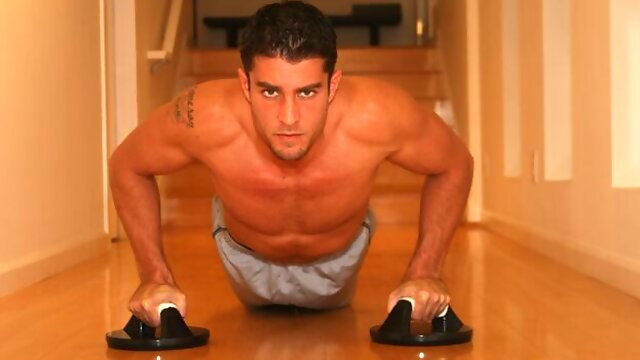 Cody Cummings eye-fucking the cam and jacking off