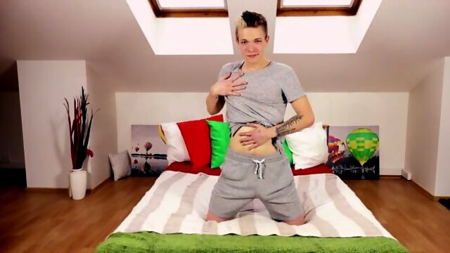 Leo King wants to jerk off harder than ever