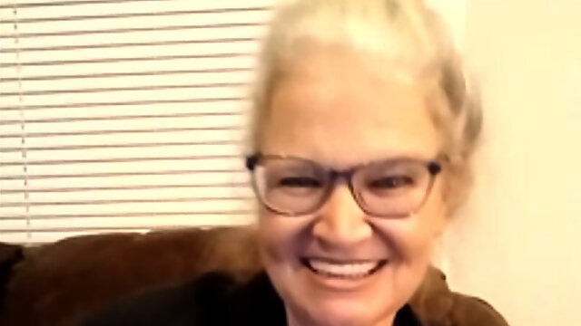 Watch Me Pee in a Cup Then Play with My Pussy!