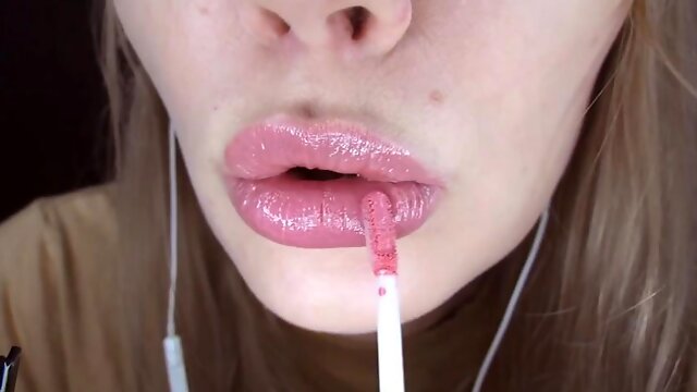 ASMR kiss: Amateur, Brunette  Solo Porn