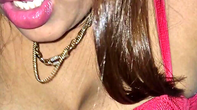 The Very Daring Girl Decided to Fuck in a Motel, Without a Condom with a Customer