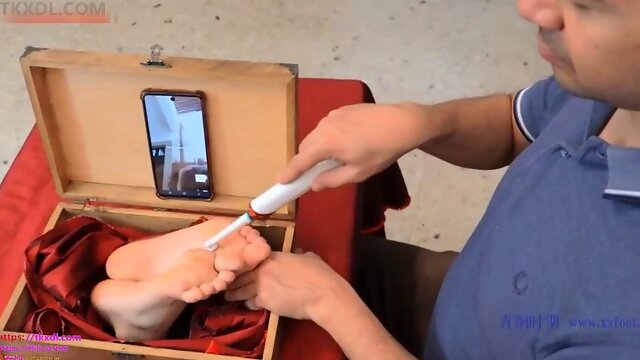 Magic Box Feet Tickling: Latina, Toy  Tickle Porn