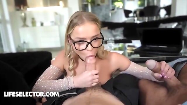 Trois, 2 Hommes 1 Femme