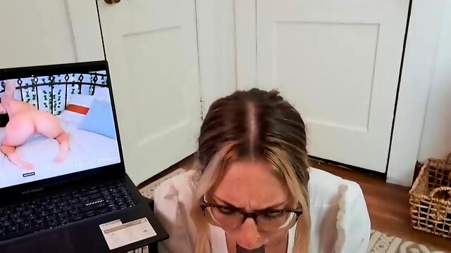 Nicole Nabors – Needing a hand