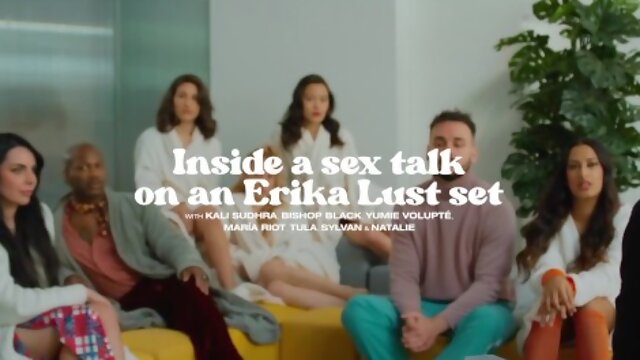 Derrière Les Coullisses