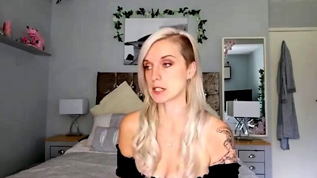 Lexi Snow - I Want A Tiny Pet Not A Lodger