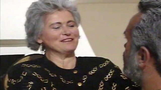 Retro German Granny R20