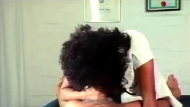 Nurse examins his cock - CDI