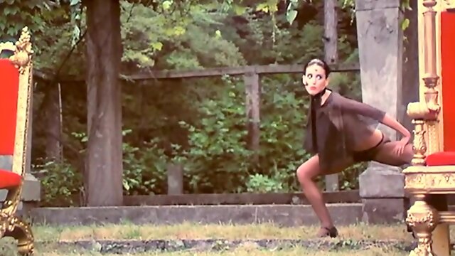 Beauty vintage blonde gets pleased with hardcore fuck by fairy-tale heroes