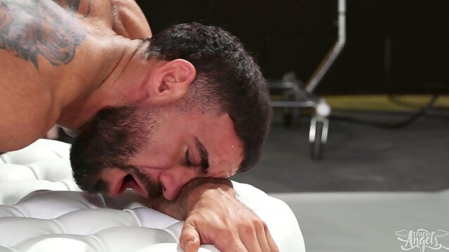 Pin-Up Vixen Captivates with Fierce Passion in TransAngels Heat