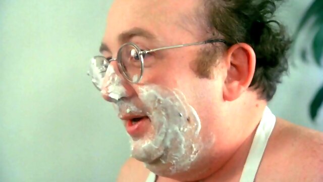 Πληρης Ταινια, Ρετρό