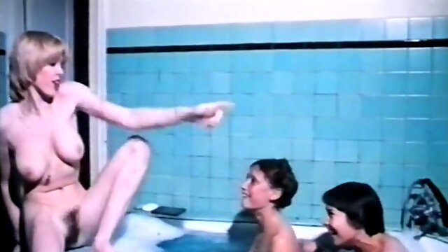 Trois lyceennes a Paris (1979) Marilyn Jess