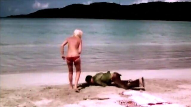 Girls Are For Loving [1973] coed BDSM scenes