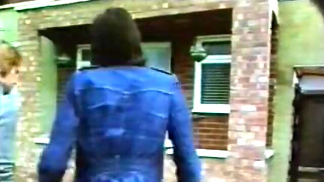 Retro - Naughty Schoolgirls