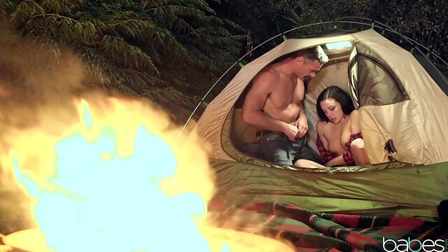 Mirror Play Turns into Steamy Bedroom Action