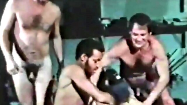 1st gangbang scene - Vanessa del Rio