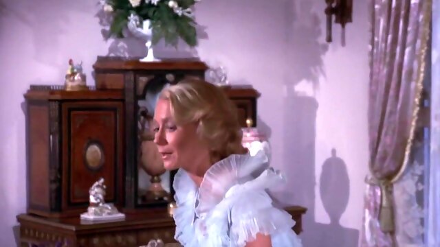 Wonder Woman in No Danger - lynda carter