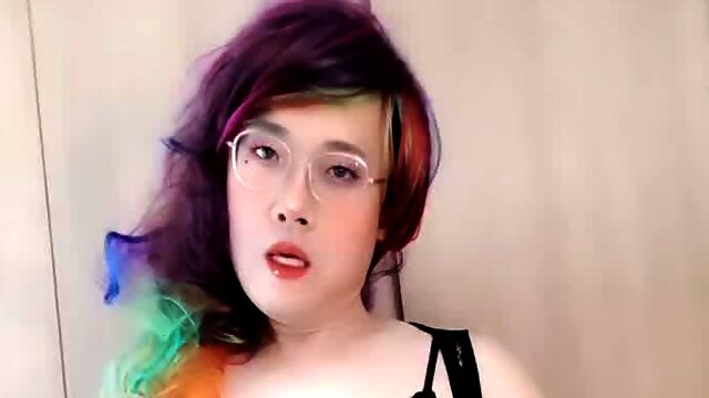 Alyssa wants to be a lady boy minx