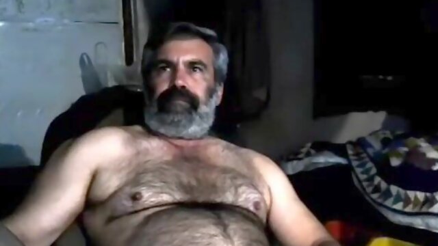 Large-Meatpipe Greek Father Plays Solo